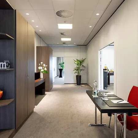 Radisson Blu Hotel. Paris-boulogne Отель