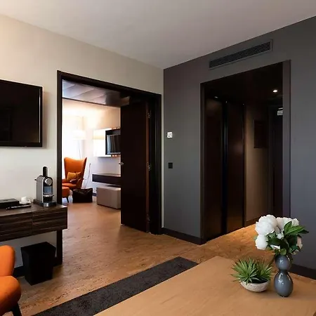 Radisson Blu Hotel. Paris-boulogne فندق بولونِ بييانكور