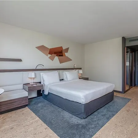 فندق Radisson Blu Hotel. Paris-boulogne بولونِ بييانكور