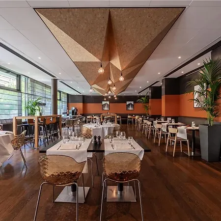 Отель Radisson Blu Hotel. Paris-boulogne *